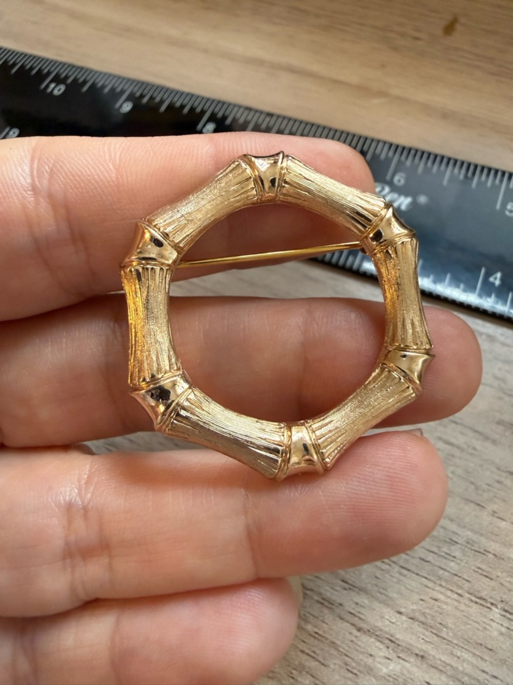 Avon Gold-Tone Bamboo Circle Brooch Pin